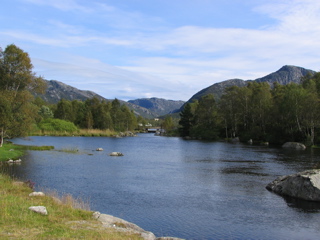 River near Trollkjeften